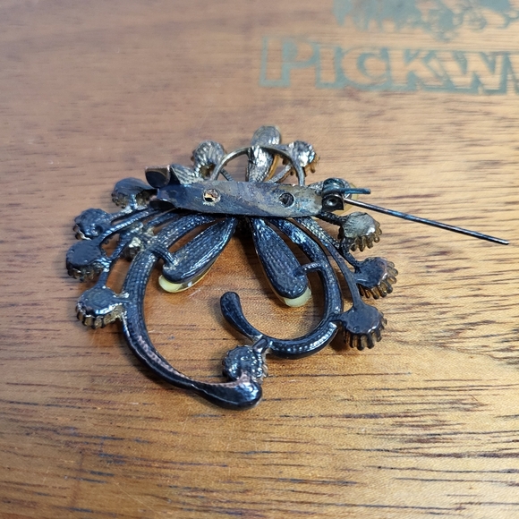 Vintage Lemon Yellow Glass and Aurora Borealis Stone Floral Brooch - Picture 9 of 16